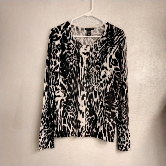 New York & Company Animal Print Sweater   Size  L - Picture 1 of 4